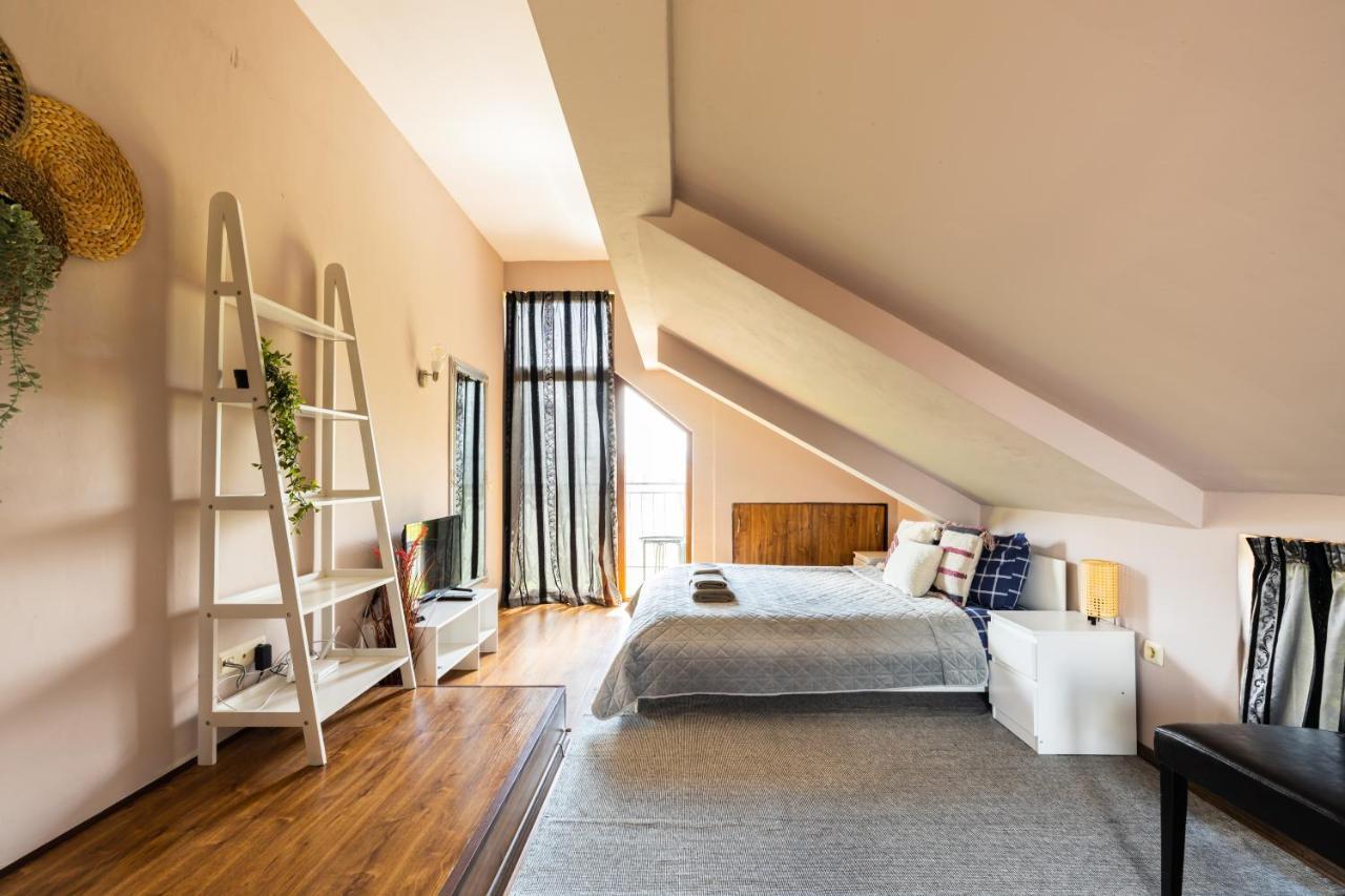 Quiet & Modern Maisonette Warna Exterior foto